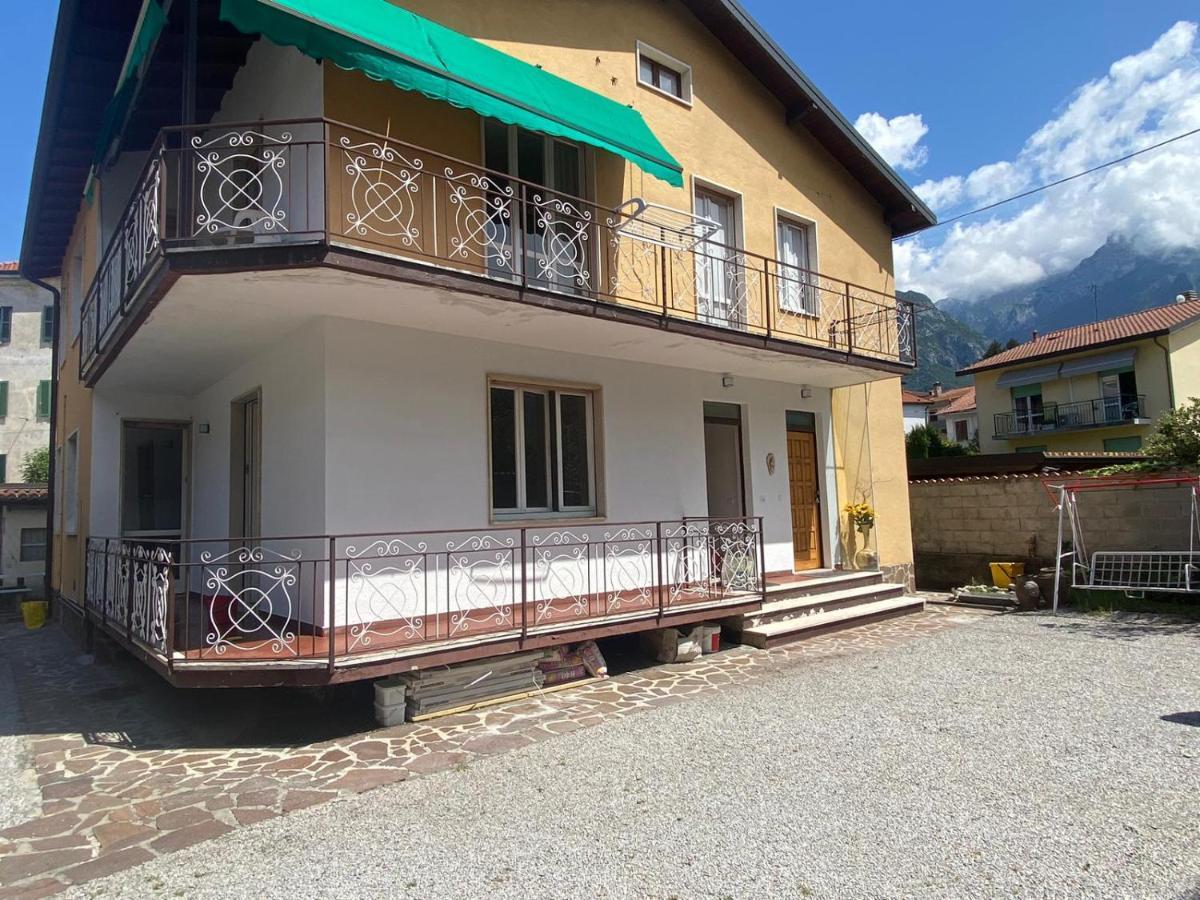 Villa The Swan - Composed By 2 Apartments Mandello del Lario Exterior foto